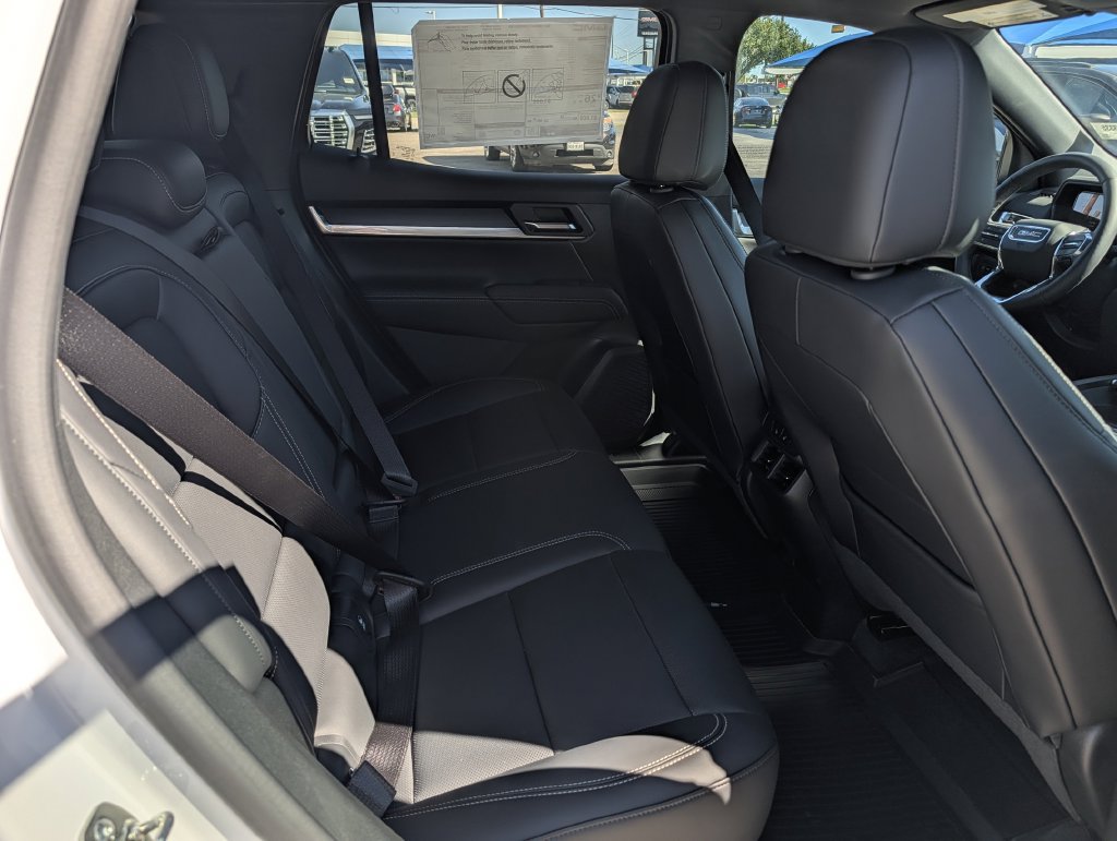 New 2027 GMC Terrain Elevation w/ Elevation Premium Package FWD image 30