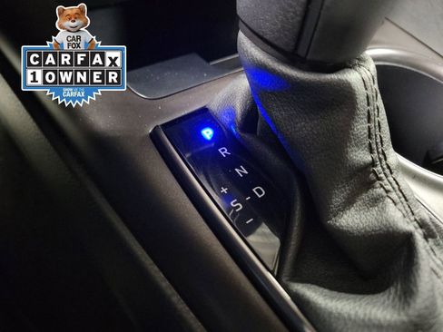 Used 2022 Toyota Camry SE image 16