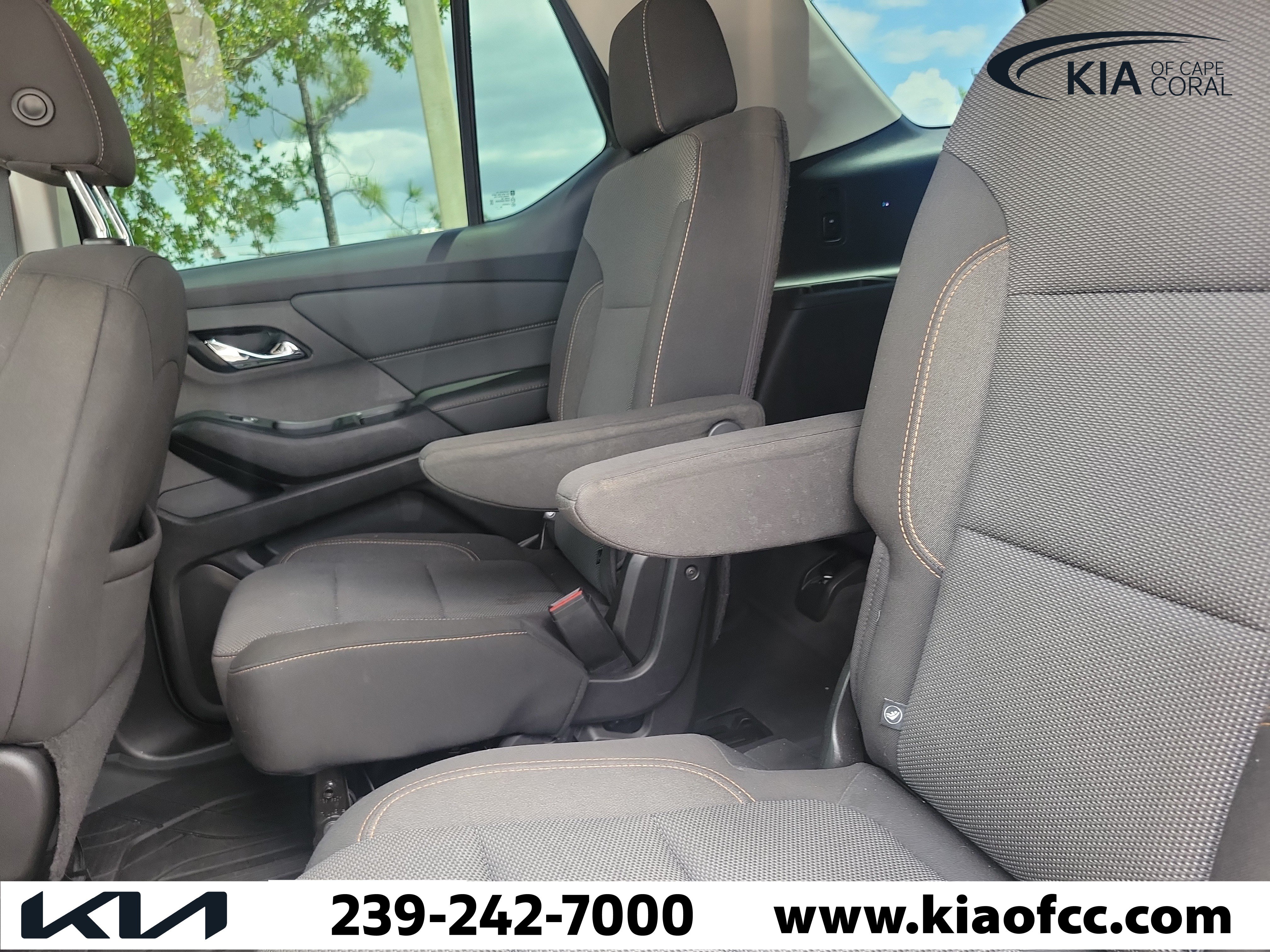 Used 2021 Chevrolet Traverse LT FWD image 14
