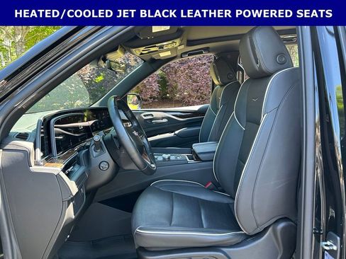 Used 2023 Cadillac Escalade ESV Premium Luxury RWD image 5
