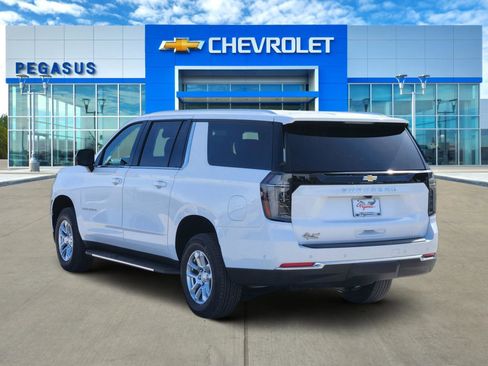 New 2026 Chevrolet Suburban LT w/ Comfort Package RWD image 5