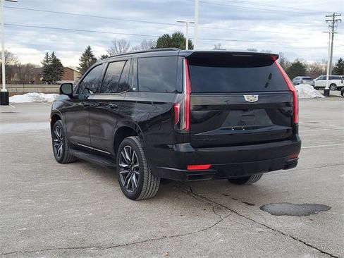 Used 2022 Cadillac Escalade Sport w/ LPO, Floor Liner Package image 4