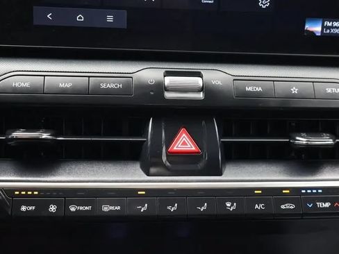 Used 2025 Kia K4 FWD image 32