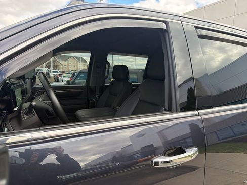 Used 2025 GMC Sierra 2500 SLT AWD/4WD image 13