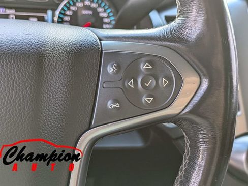 Used 2018 Chevrolet Suburban Premier AWD/4WD image 34