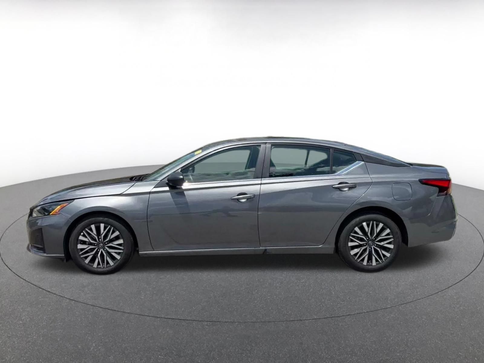Used 2026 Nissan Altima 2.5 SV FWD image 7