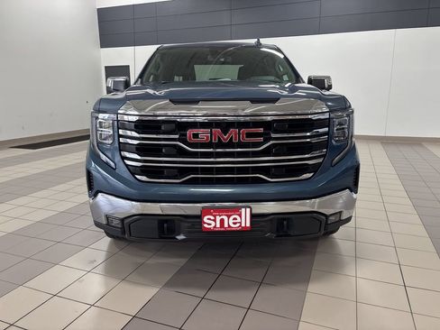 Used 2024 GMC Sierra 1500 SLT image 8