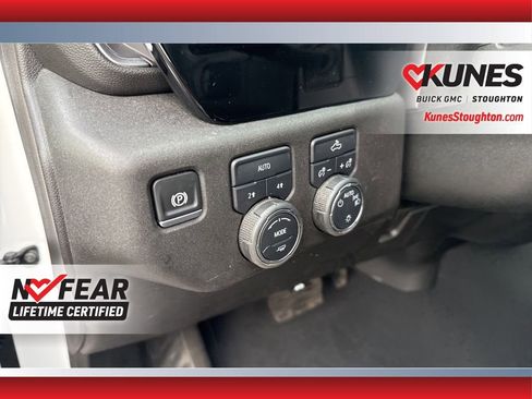 Used 2025 Chevrolet Silverado 1500 LT image 23