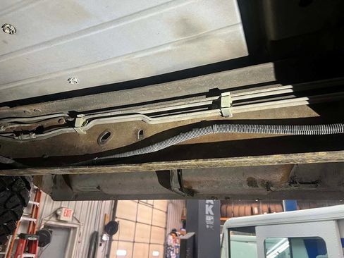 Used 1996 GMC Suburban 2500 image 20