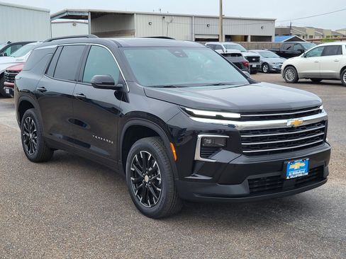 New 2026 Chevrolet Traverse LT FWD image 7