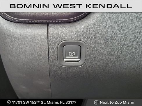 Used 2020 GMC Sierra 1500 SLT w/ SLT Premium Package image 25