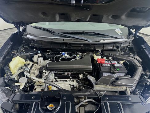 Used 2015 Nissan Rogue SV w/ SV Premium Package FWD image 35