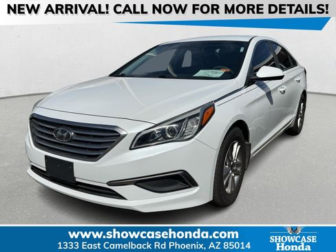 Used 2017 Hyundai Sonata SE image 1