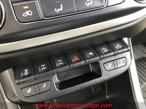 Used 2018 Chevrolet Colorado ZR2 image 15