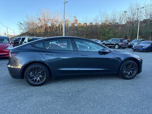 Used 2025 Tesla Model 3 Long Range image 4