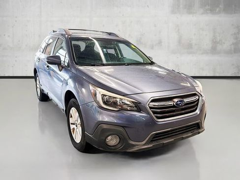 Used 2018 Subaru Outback 2.5i Premium image 3
