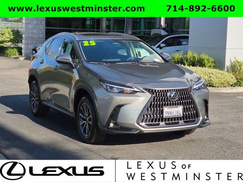 Used 2025 Lexus NX 250 FWD w/ Accessory Package (2T) image 5