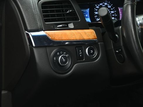 Used 2013 Lincoln MKS AWD image 9