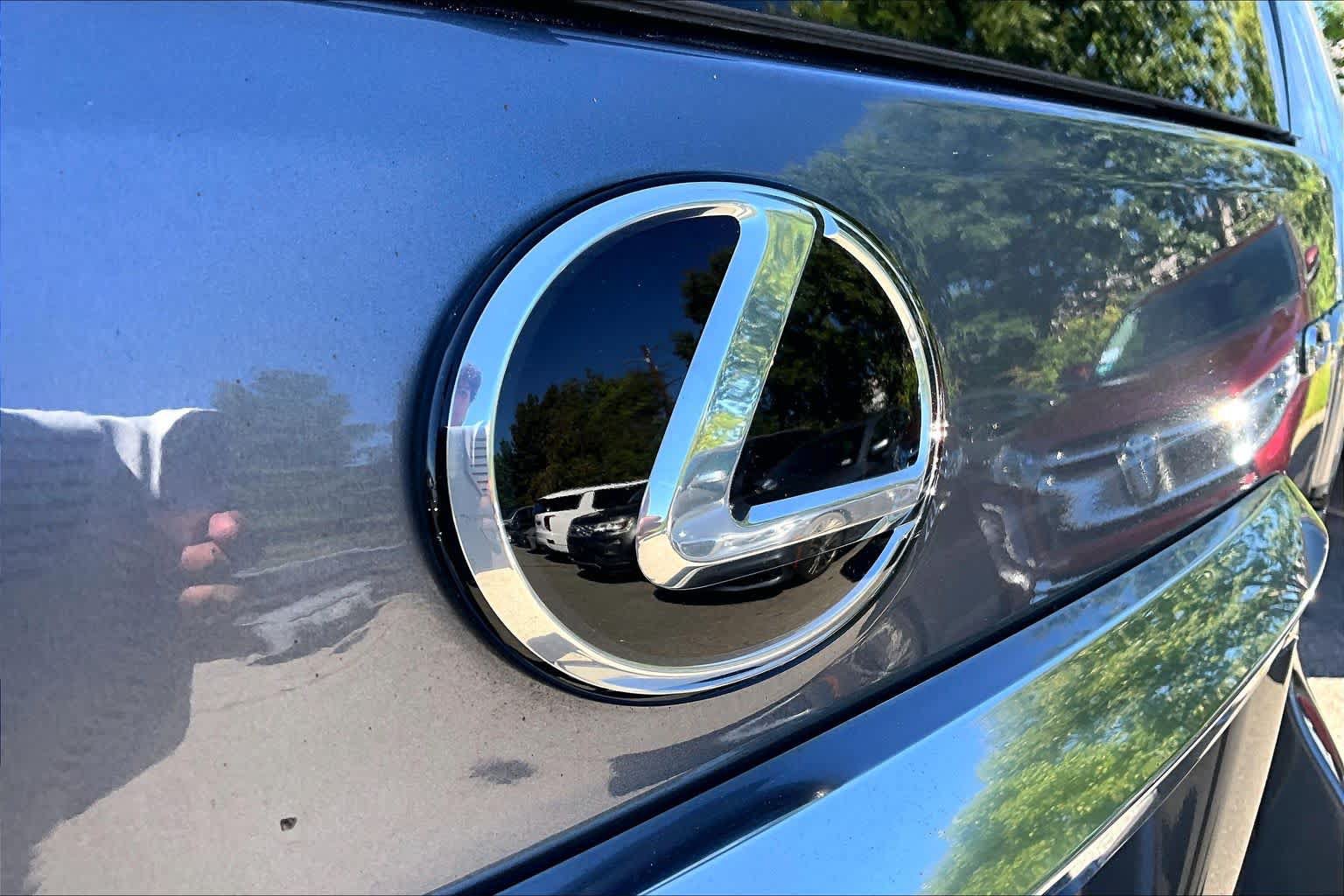 Used 2023 Lexus GX 460 Premium w/ Premium Package AWD/4WD image 29