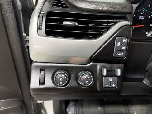 Used 2015 Chevrolet Suburban LTZ AWD/4WD image 18