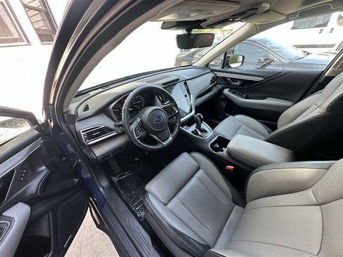 Used 2024 Subaru Outback Limited XT AWD/4WD image 4