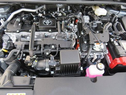 Certified 2025 Toyota Corolla SE image 38