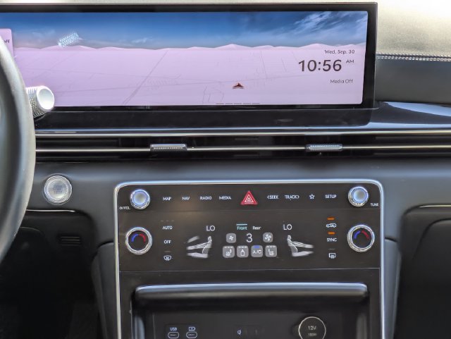 Used 2025 Genesis GV80 2.5T Standard AWD/4WD image 12