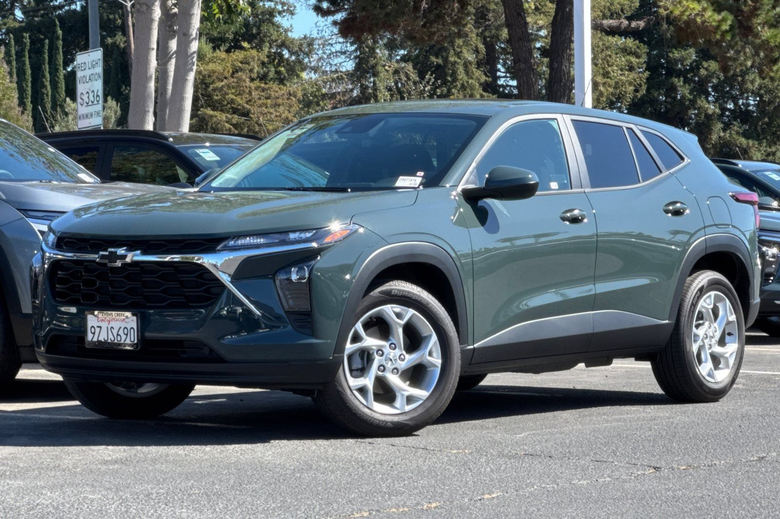 Used 2026 Chevrolet Trax LS w/ LS Convenience Package FWD image 9