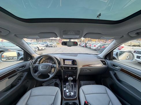 Used 2017 Audi Q5 2.0T Premium Plus w/ Technology Package image 16