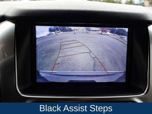 Used 2018 Chevrolet Suburban Premier image 35