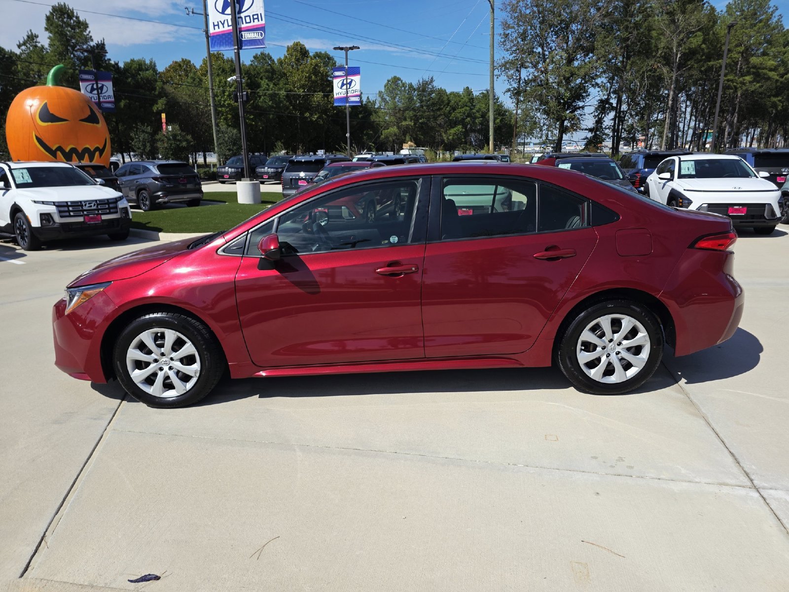 Used 2024 Toyota Corolla LE FWD image 8