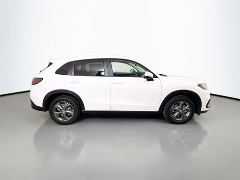 New 2026 Honda HR-V LX image 8