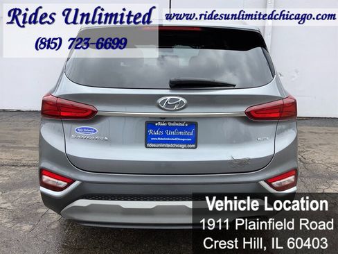 Used 2019 Hyundai Santa Fe SE image 5