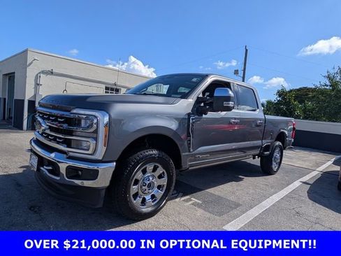 Used 2024 Ford F350 4x4 Crew Cab Super Duty image 3