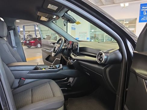 Used 2026 Chevrolet Equinox LT AWD/4WD image 22