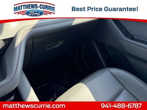 New 2025 Ford Explorer Active w/ Active Comfort Package image 25