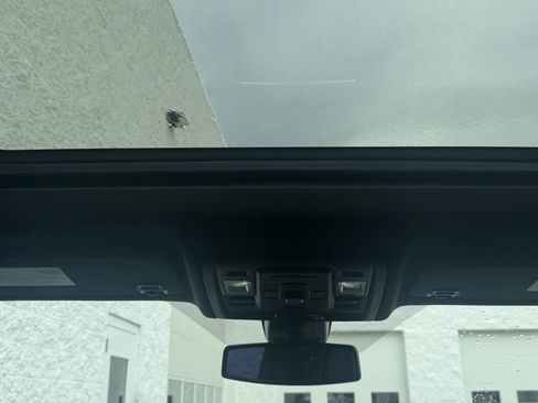 Used 2021 Chevrolet Tahoe Z71 w/ Z71 Off-Road Package image 13