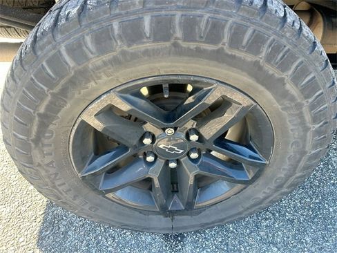 Used 2021 Chevrolet Silverado 1500 LT Trail Boss w/ Convenience Package II image 14