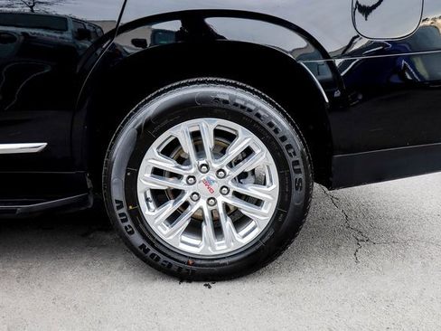 Used 2022 GMC Yukon SLT w/ SLT Premium Package image 45