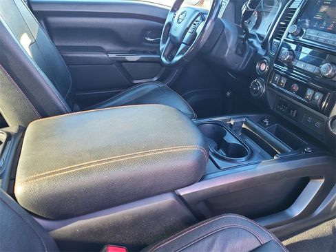 Used 2021 Nissan Titan PRO-4X w/ Pro-4x Convenience Package image 17