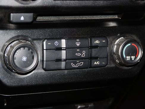 Used 2018 Ford F150 XLT image 39