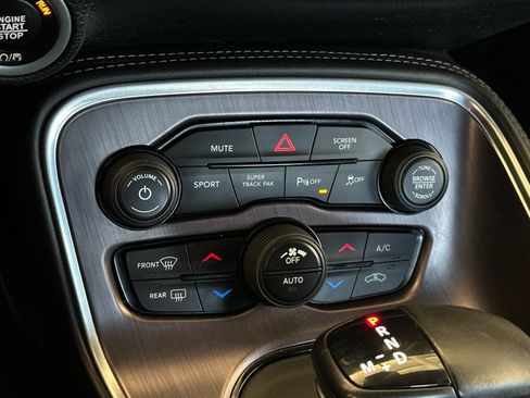 Used 2018 Dodge Challenger GT w/ Driver Convenience Group AWD/4WD image 18