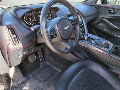 Used 2022 Aston Martin DBX image 10