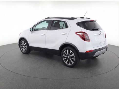 Used 2021 Buick Encore Preferred w/ Safety Package image 4