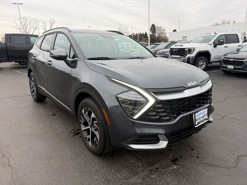 Used 2025 Kia Sportage EX w/ Premium Package image 4