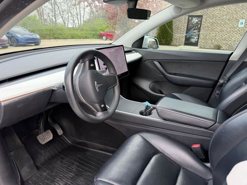 Used 2021 Tesla Model Y Long Range image 10