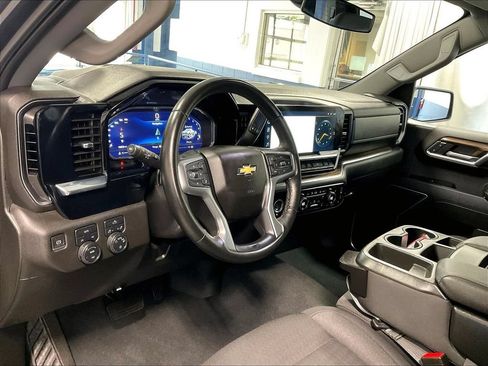 Used 2023 Chevrolet Silverado 1500 LT AWD/4WD image 8