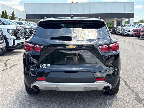 Used 2022 Chevrolet Blazer LT FWD image 5
