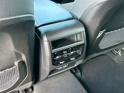 Used 2024 Jeep Grand Cherokee Laredo image 23