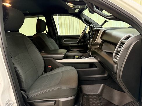 Used 2020 RAM 2500 Big Horn w/ Night Edition AWD/4WD image 25